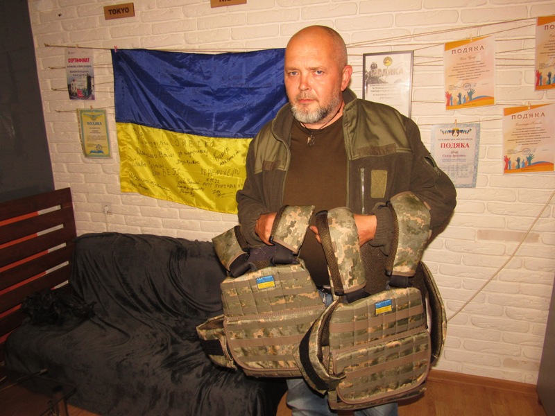 Тіберій Пішпекі плитоноски для ЗСУ, народна рада Мукачівщини