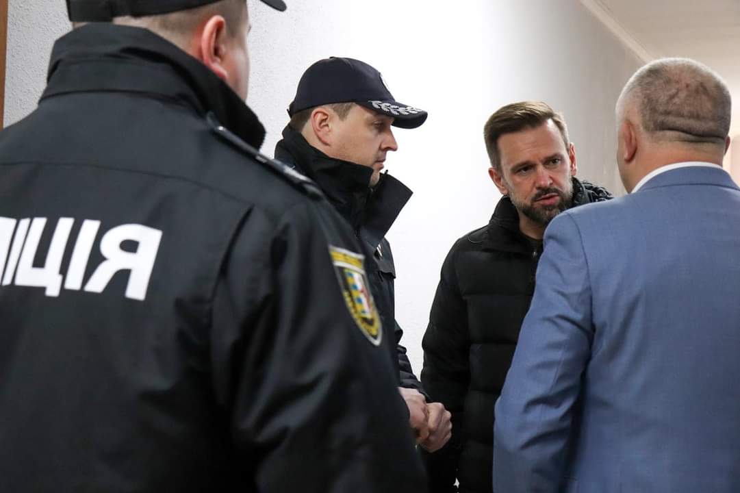 64008b08b1d6a104571963