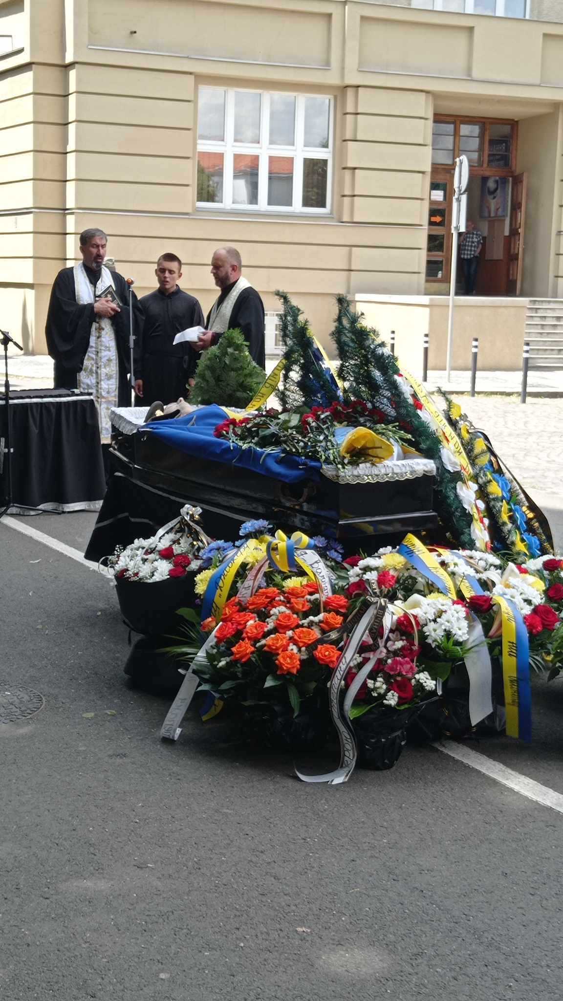 354733138_304958465297632_1177864845265843765_n